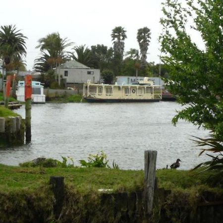 Blue House Villa Awanui Exteriör bild
