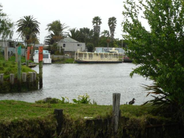 Blue House Villa Awanui Exteriör bild